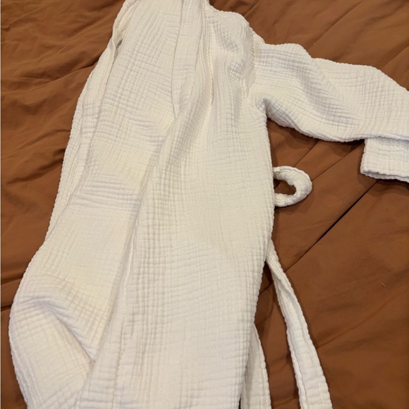 Parachute White Robe - Picture 3 of 6